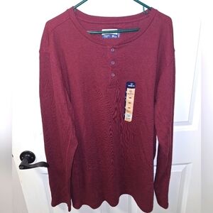 A Magellan Outdoors 2XL thermal Henley moisture wicking